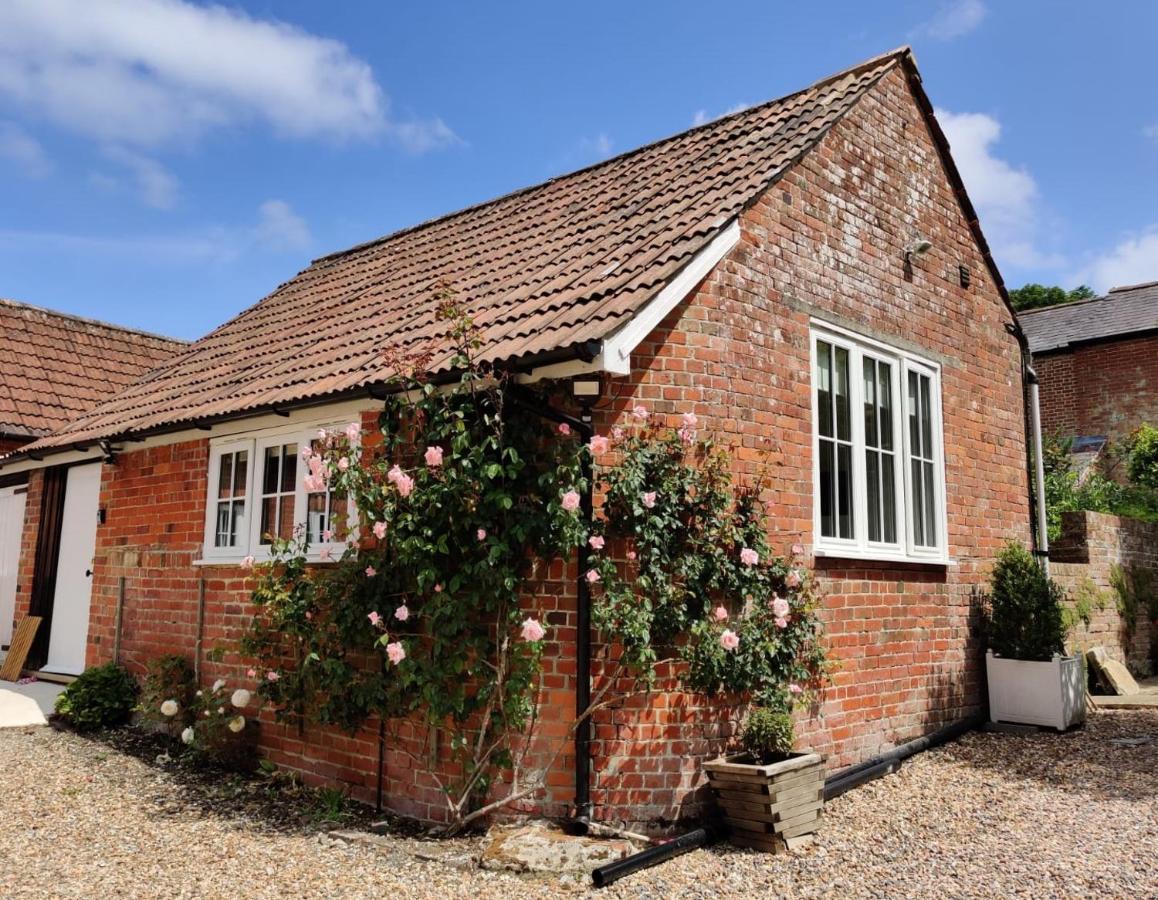 Апартаменты Rose Barn West Lavington Экстерьер фото